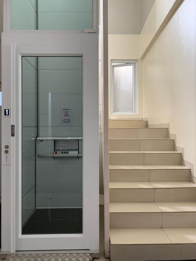 Oyo 2816 Privato Suite Kembaran Экстерьер фото