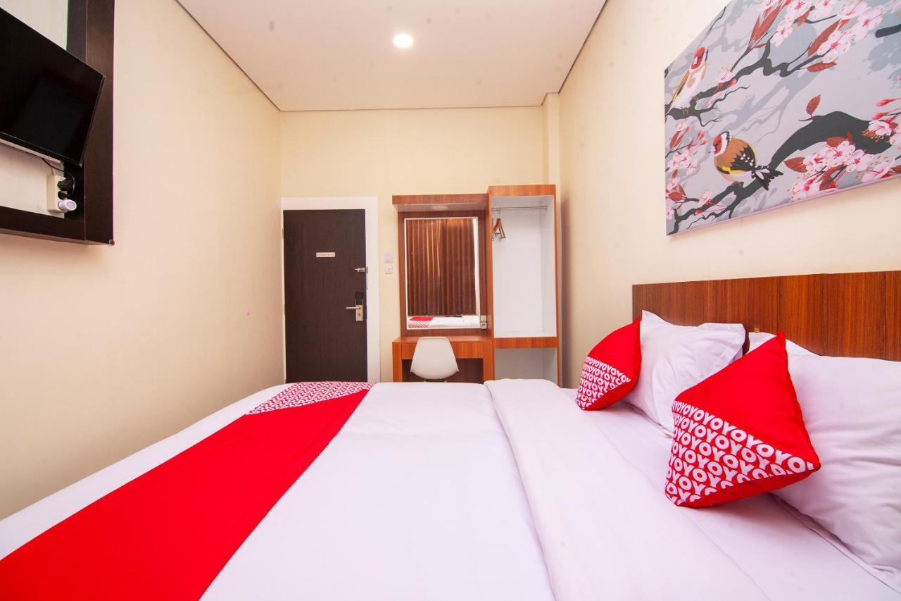 Oyo 2816 Privato Suite Kembaran Экстерьер фото